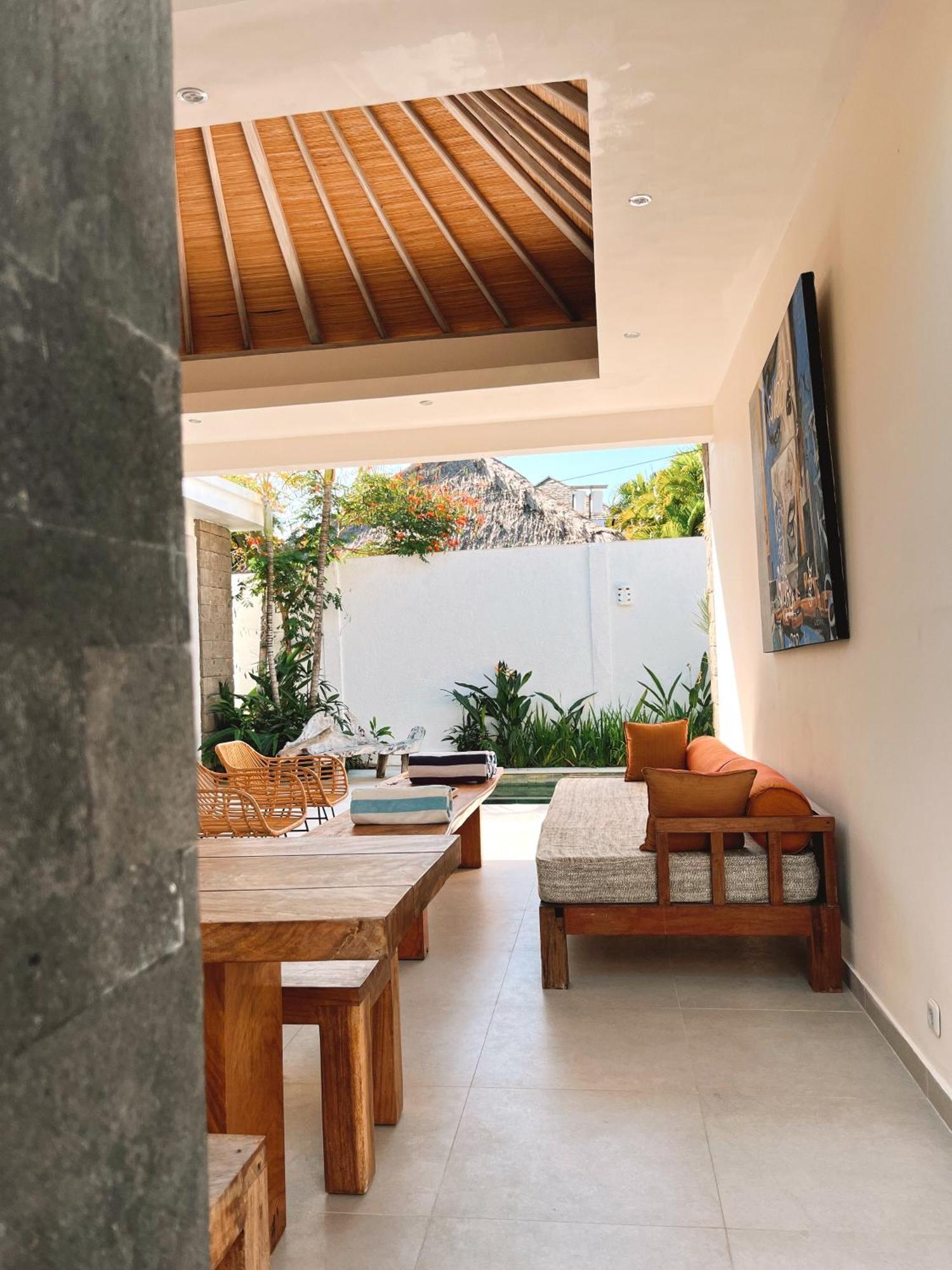 Aster Villa Seminyak Exteriör bild