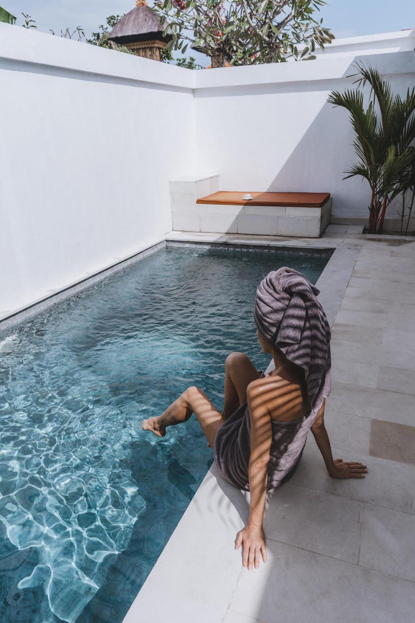 Aster Villa Seminyak Exteriör bild